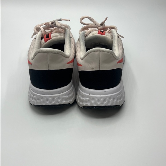 Nike resolution shoes - Picture 4 of 7